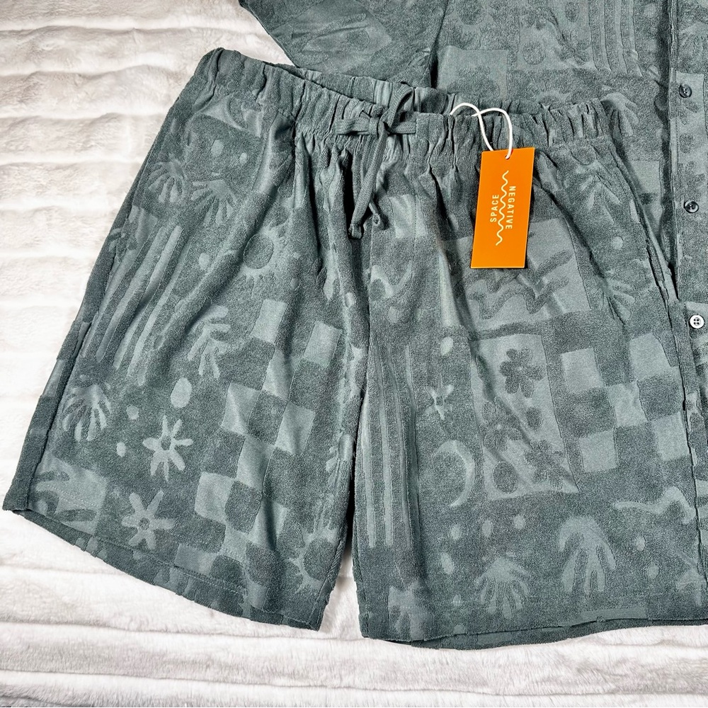 Shorts Set - Picture 3 of 14